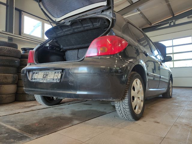 bontott PEUGEOT 307 Bal első Csonkállvány Kerékaggyal