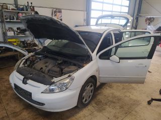 bontott PEUGEOT 307 Biztosítéktábla Motortér