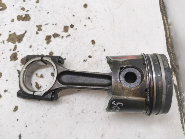 bontott PEUGEOT 307 Dugattyú és Hajtókar