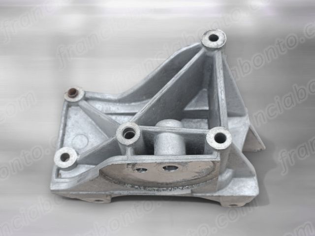 bontott PEUGEOT 307 Generátor Tartó Bak