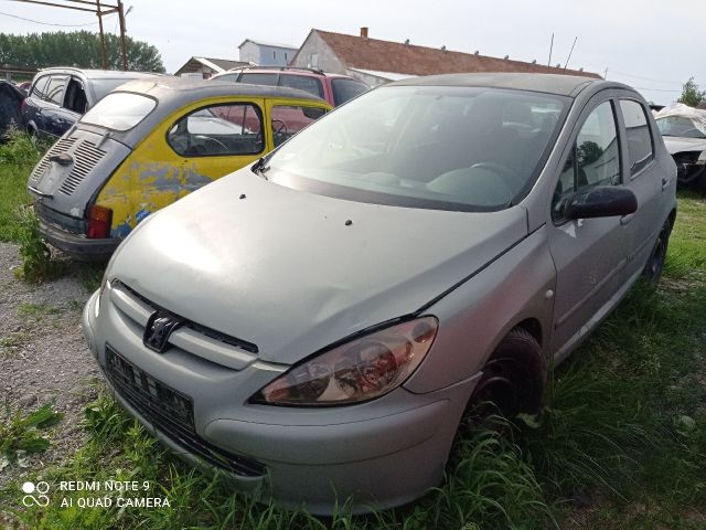 bontott PEUGEOT 307 Hengerfej