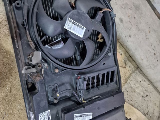 bontott PEUGEOT 307 Hűtőventilátor Keret