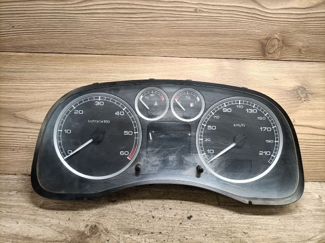 bontott PEUGEOT 307 Kilométeróra