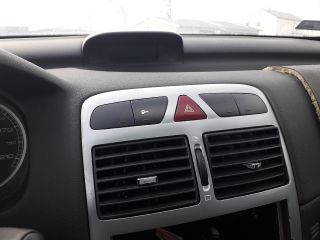 bontott PEUGEOT 307 Klímahűtő Ventilátor