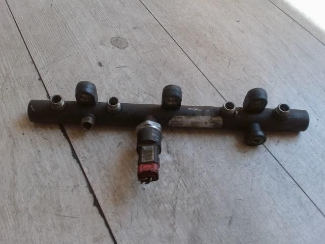 bontott PEUGEOT 307 Közösnyomócső