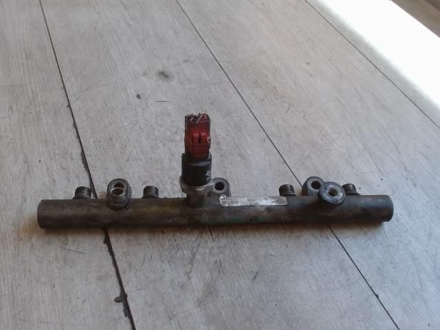 bontott PEUGEOT 307 Közösnyomócső