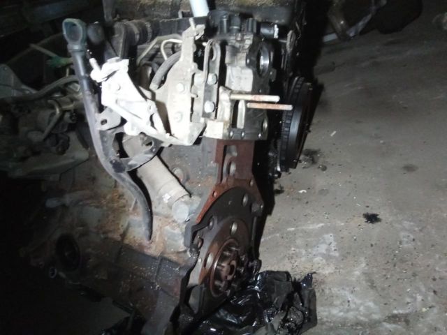 bontott PEUGEOT 307 Motor (Fűzött blokk hengerfejjel)
