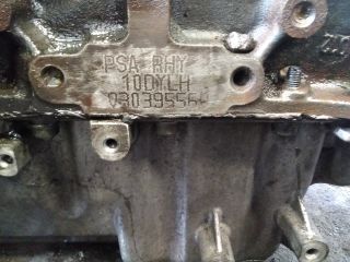 bontott PEUGEOT 307 Motor (Fűzött blokk hengerfejjel)