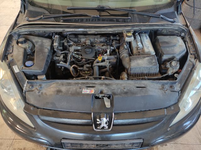 bontott PEUGEOT 307 Motor (Fűzött blokk hengerfejjel)