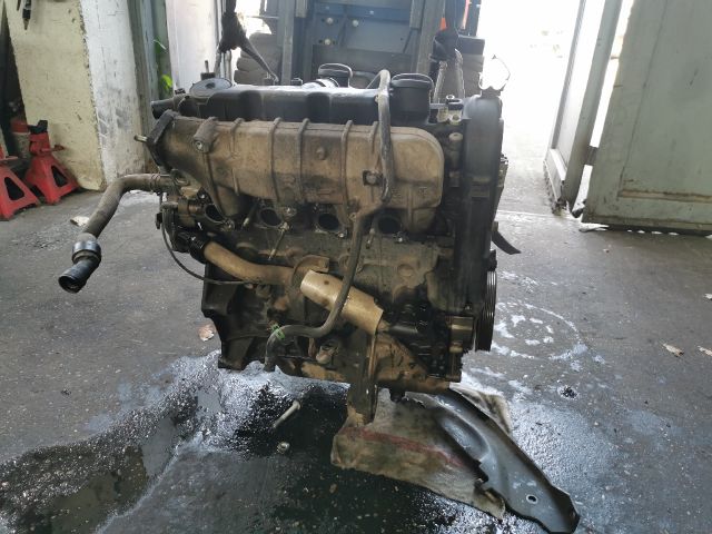 bontott PEUGEOT 307 Motor (Fűzött blokk hengerfejjel)