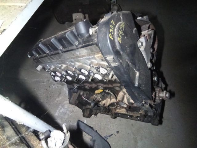 bontott PEUGEOT 307 Motor (Fűzött blokk hengerfejjel)