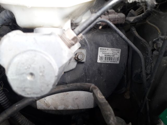 bontott PEUGEOT 307 Motor (Fűzött blokk hengerfejjel)