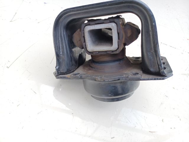 bontott PEUGEOT 307 Motor Tartó Bak (Fém)