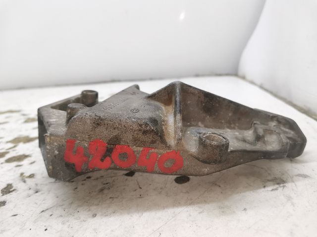 bontott PEUGEOT 307 Motor Tartó Bak (Fém)