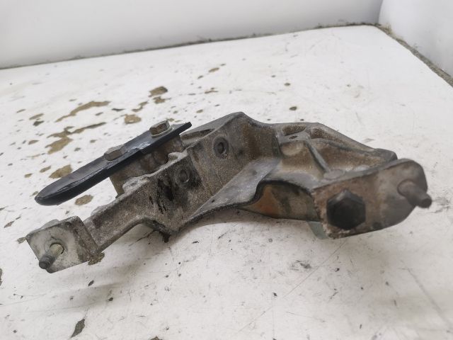 bontott PEUGEOT 307 Motor Tartó Bak (Fém)