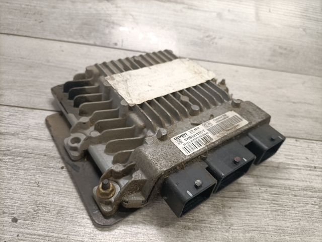 bontott PEUGEOT 307 Motorvezérlő