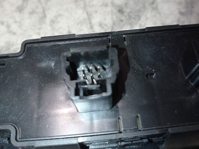 bontott PEUGEOT 307 Ablakemelő Kapcsoló Négyes / Kettes