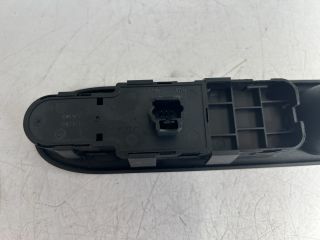 bontott PEUGEOT 307 Ablakemelő Kapcsoló Négyes / Kettes