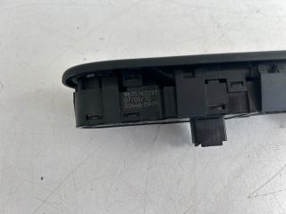 bontott PEUGEOT 307 Ablakemelő Kapcsoló Négyes / Kettes