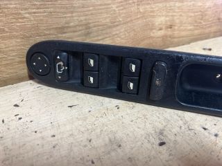 bontott PEUGEOT 307 Ablakemelő Kapcsoló Négyes / Kettes