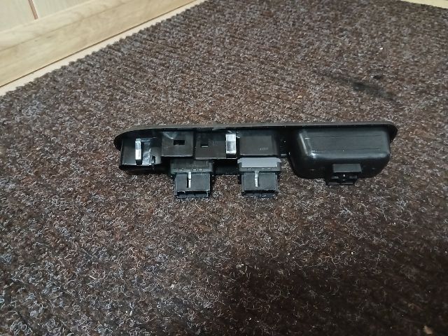 bontott PEUGEOT 307 Ablakemelő Kapcsoló Négyes / Kettes