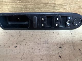 bontott PEUGEOT 307 Ablakemelő Kapcsoló Négyes / Kettes