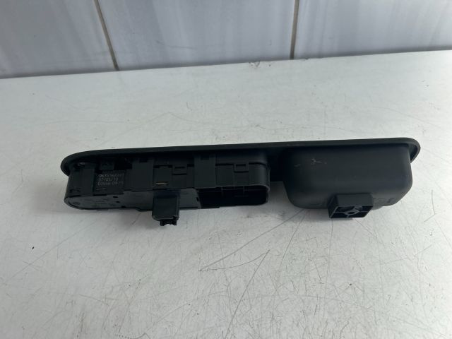 bontott PEUGEOT 307 Ablakemelő Kapcsoló Négyes / Kettes