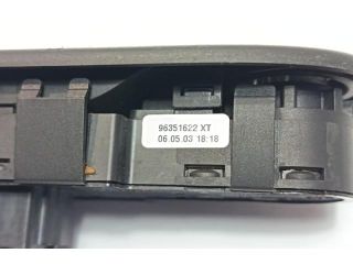 bontott PEUGEOT 307 Ablakemelő Kapcsoló Négyes / Kettes