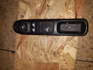 bontott PEUGEOT 307 Ablakemelő Kapcsoló (Pozíciófüggetlen)