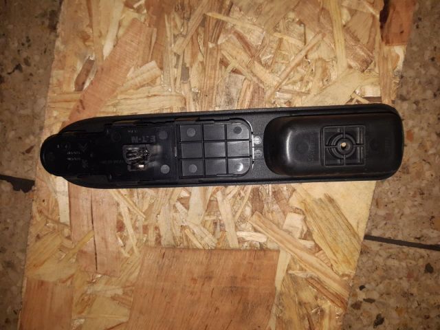 bontott PEUGEOT 307 Ablakemelő Kapcsoló (Pozíciófüggetlen)