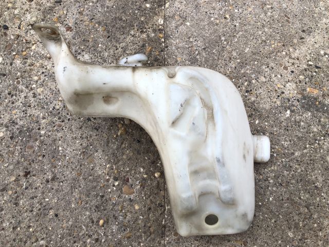 bontott PEUGEOT 307 Ablakmosó Tartály