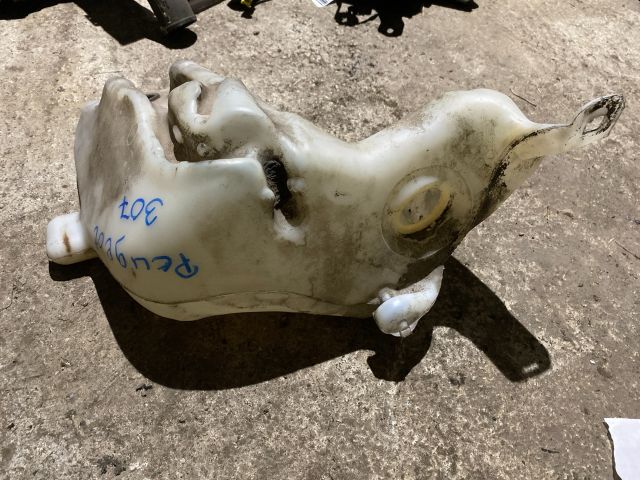 bontott PEUGEOT 307 Ablakmosó Tartály