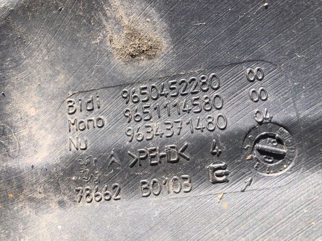 bontott PEUGEOT 307 Ablakmosó Tartály