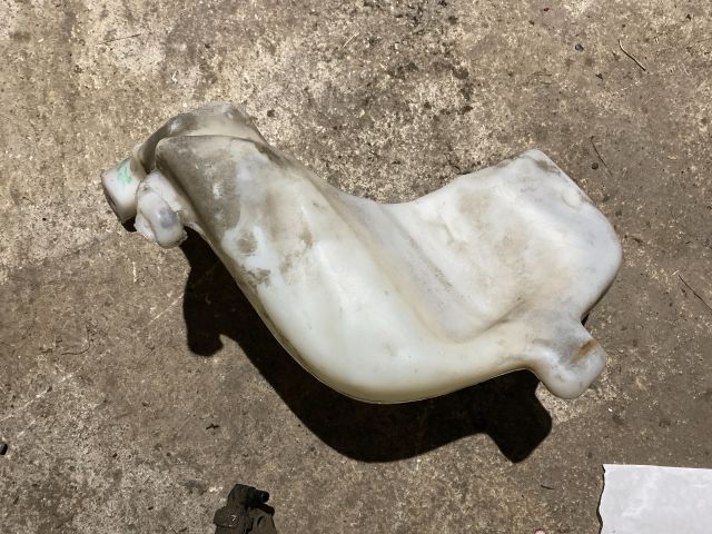 bontott PEUGEOT 307 Ablakmosó Tartály