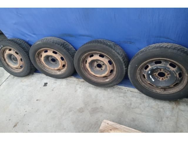 bontott PEUGEOT 307 Acélfelni Szett Gumival