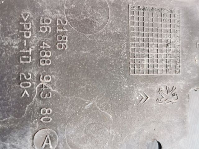 bontott PEUGEOT 307 Akkumulátor Tartó