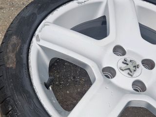bontott PEUGEOT 307 Alufelni Gumival (1 db)