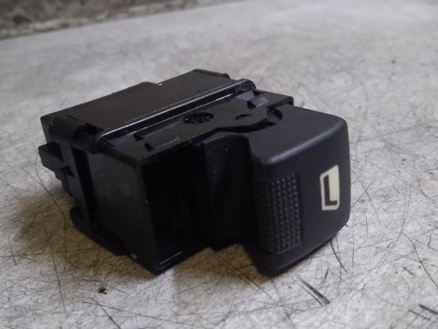 bontott PEUGEOT 307 Bal első Ablakemelő Kapcsoló