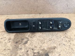 bontott PEUGEOT 307 Bal első Ablakemelő Kapcsoló
