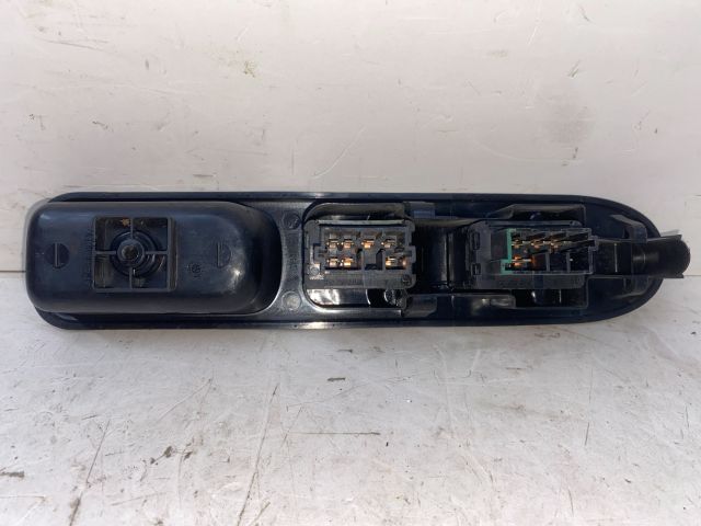 bontott PEUGEOT 307 Bal első Ablakemelő Kapcsoló