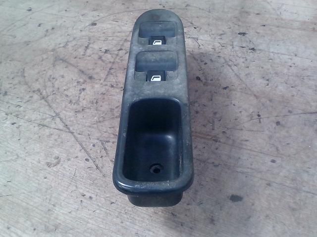 bontott PEUGEOT 307 Bal első Ablakemelő Kapcsoló