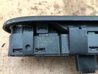 bontott PEUGEOT 307 Bal első Ablakemelő Kapcsoló
