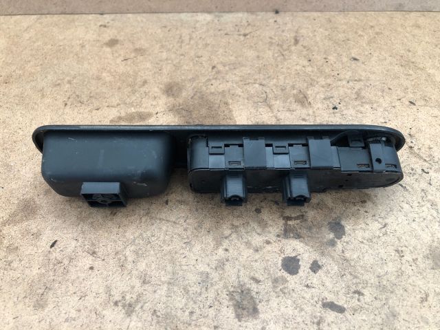 bontott PEUGEOT 307 Bal első Ablakemelő Kapcsoló