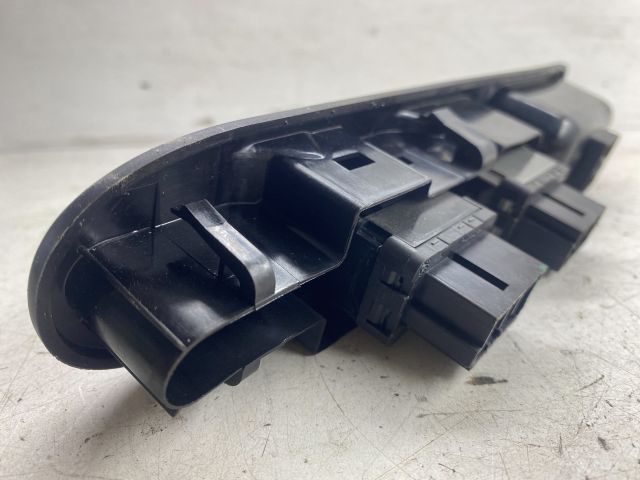 bontott PEUGEOT 307 Bal első Ablakemelő Kapcsoló