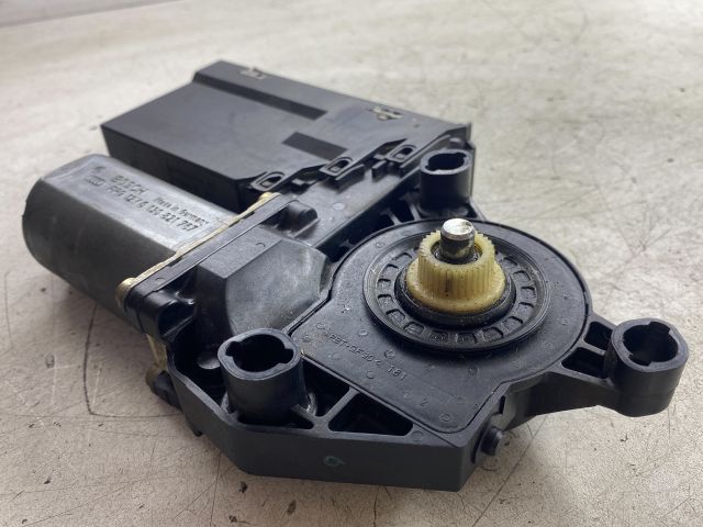 bontott PEUGEOT 307 Bal első Ablakemelő Motor