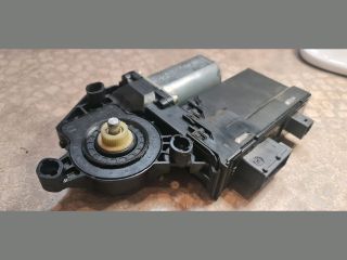 bontott PEUGEOT 307 Bal első Ablakemelő Motor