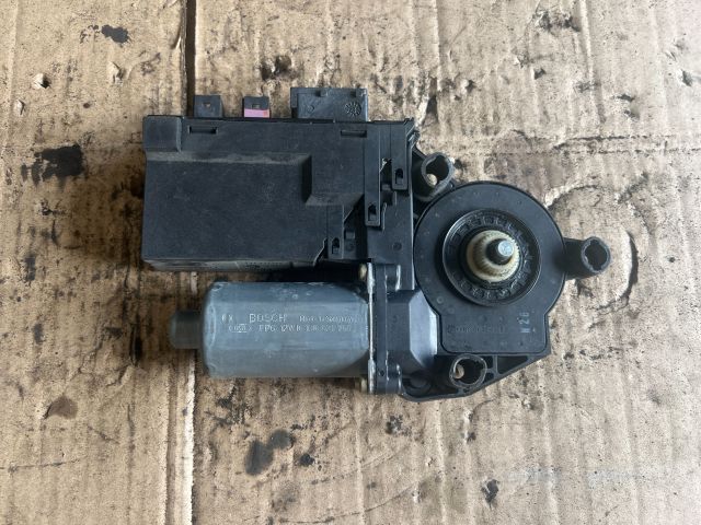 bontott PEUGEOT 307 Bal első Ablakemelő Motor