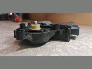 bontott PEUGEOT 307 Bal első Ablakemelő Motor