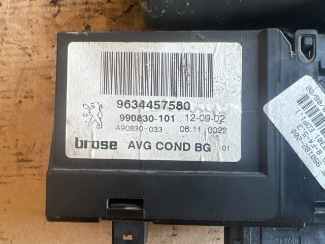 bontott PEUGEOT 307 Bal első Ablakemelő Motor