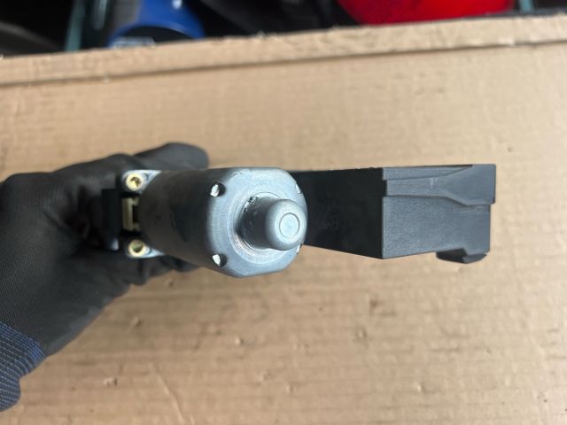 bontott PEUGEOT 307 Bal első Ablakemelő Motor